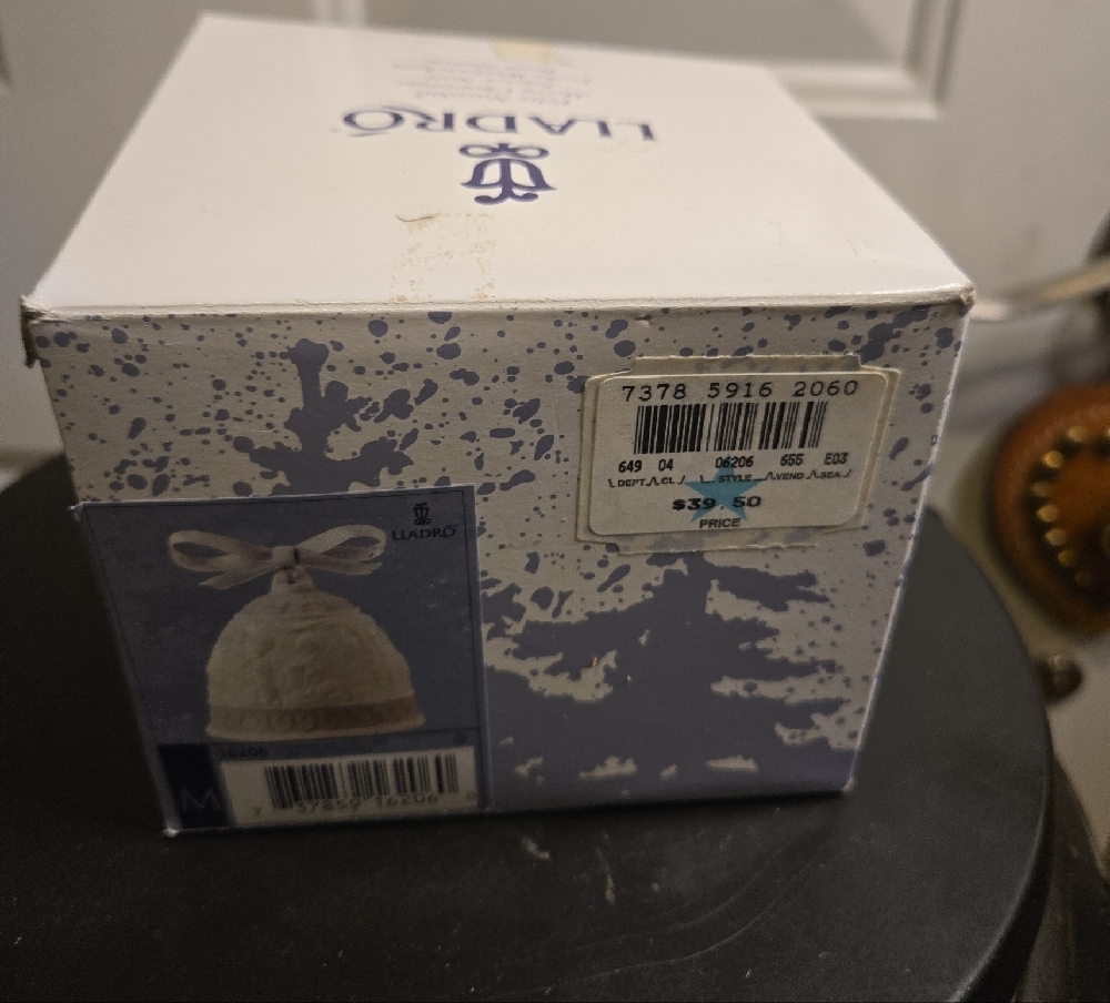 Lladro 1995 Merry Christmas White Crystal Bell in Box - Picture 4 of 12